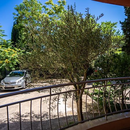 Ar Luxury Apartments Ravda Bagian luar foto