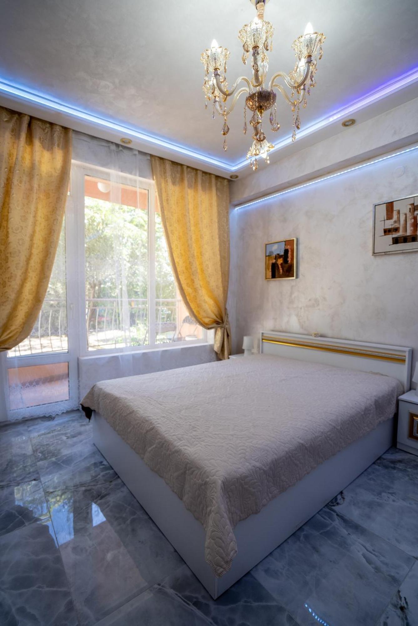 Ar Luxury Apartments Ravda Bagian luar foto