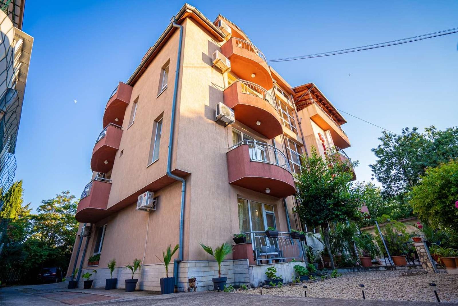 Ar Luxury Apartments Ravda Bagian luar foto