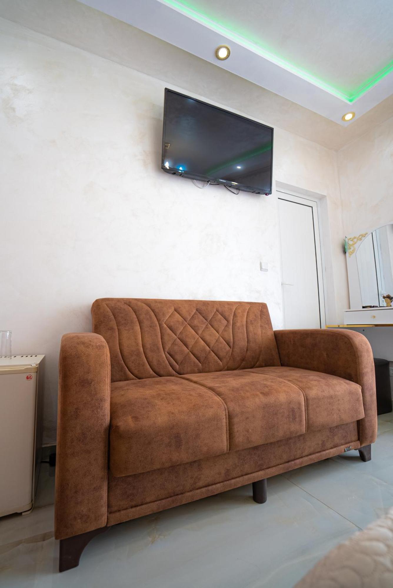 Ar Luxury Apartments Ravda Bagian luar foto